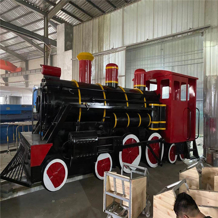 火车餐厅订制老式复古仿真蒸汽机头商场道具摆件创意落地摆件