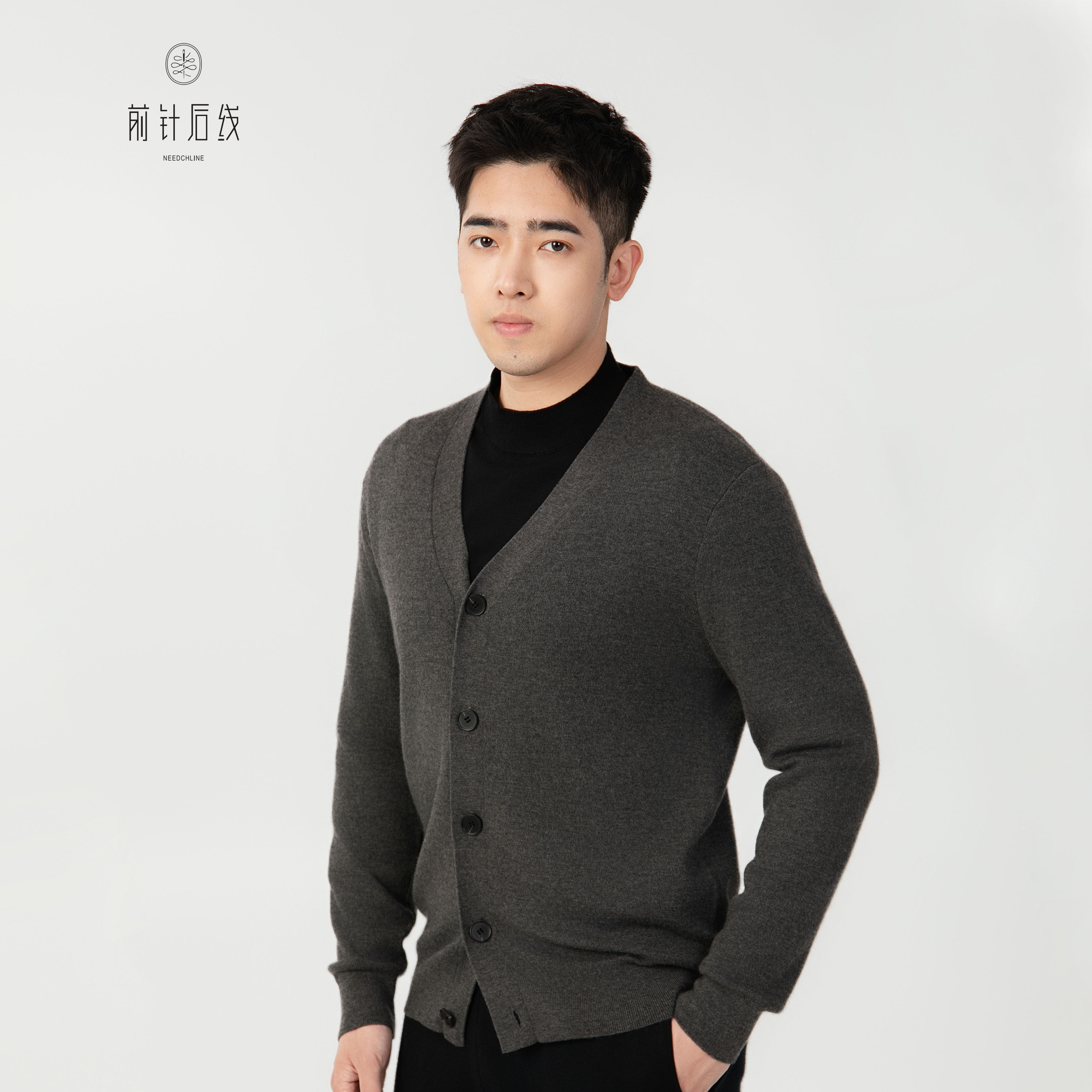 100%羊绒V领精纺针织开衫