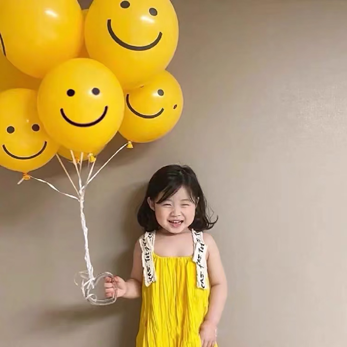 小红书同款ins可爱10寸柠檬黄圆形笑脸乳胶气球宝宝生日活动装饰