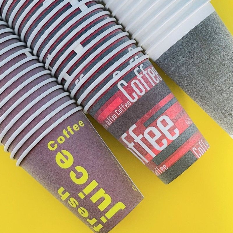 一次性加厚植绒咖啡纸杯子发泡杯400/500ml防烫奶茶带盖热饮商用