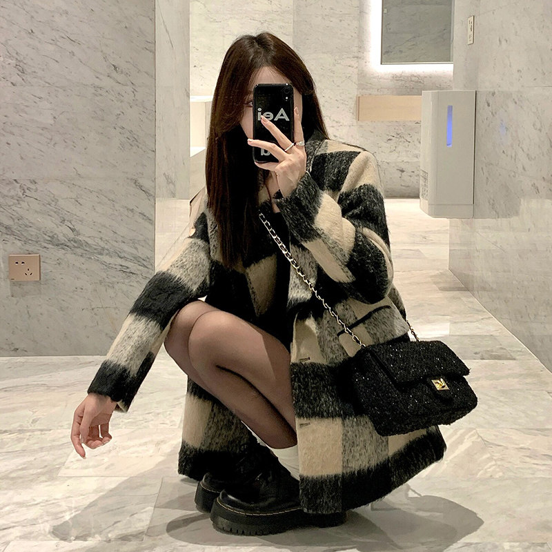 羽绒服内胆格子西装短款毛呢外套女秋冬季小个子正肩加厚呢子大衣
