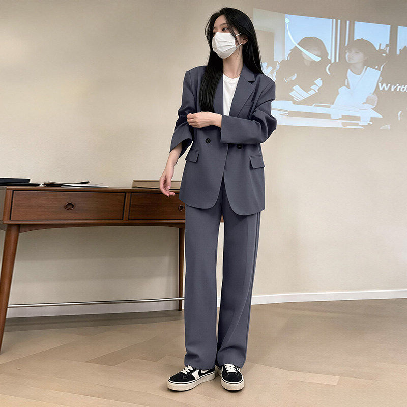 深灰色小西装外套女2026新款春秋两件套高级感小个子休闲西服套装