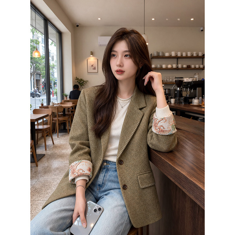 西装外套女春秋冬2026新款韩系小个子高级感加厚羊毛短款休闲西服