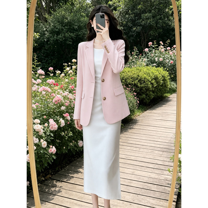 粉色西装外套女2026新款早春秋韩系正肩小个子高级感短款休闲西服