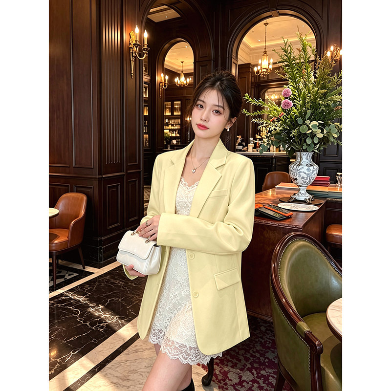 黄色小西装外套女2026新款早春秋季小个子高级感韩系短款休闲西服