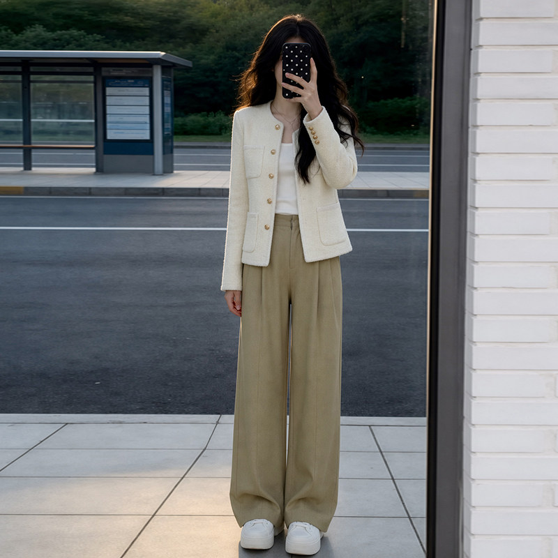 白色小香风羽绒外套女秋冬法式小个子高级感加厚套装羊毛短款上衣