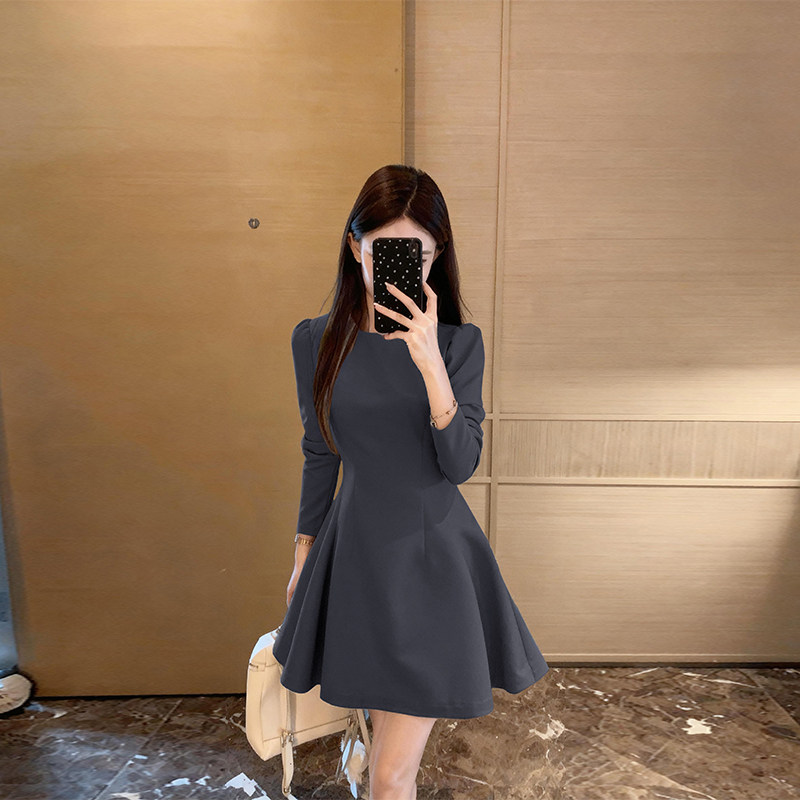 灰色长袖连衣裙子女早秋法式小个子高级感赫本风礼服收腰显瘦短裙