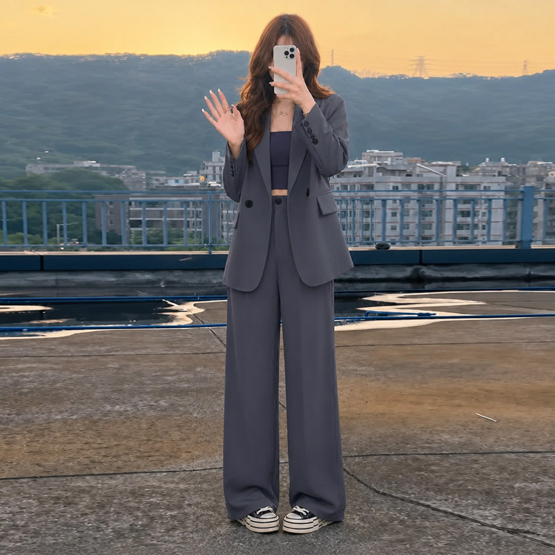 深灰色西装外套女春秋季2026新款小个子高级感休闲两件套宽松西服