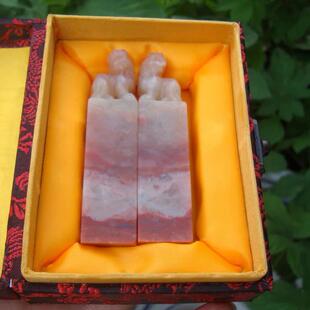 2.2*2.2*9.5CM老挝石桃花冻石料结晶冻古兽纽章对章金石篆刻印章