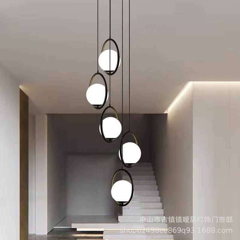 楼梯长吊灯现代简约客厅餐厅