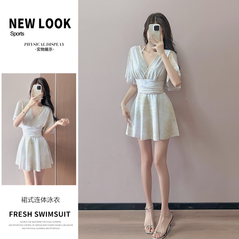 泳衣女裙式连体大码胖MM遮肉显瘦新款2025高级感度假沙滩温泉泳装