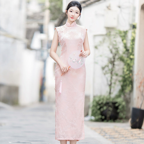 挽苏粉色花瓣领旗袍领证订婚裙女