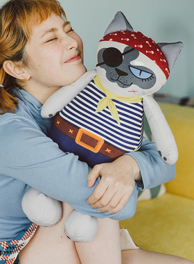 carihome水手伊凡海盗猫咪玩偶公仔抱枕沙发床头陪睡抱枕生日礼物
