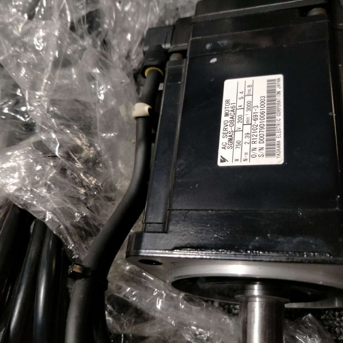 原装拆机安川步进马达SGMAS-08ACA61现货SGMAS-08ACA61测试完好