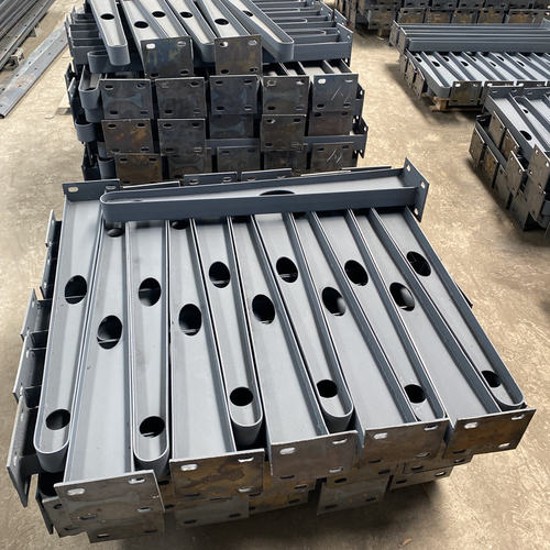 定制雨棚钢梁钢结构玻璃牛腿支架不锈钢满焊挑梁碳钢工字雨搭