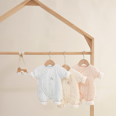 新生婴儿儿衣服冬装52码月子里纯棉加厚无骨刚N出生连体衣冬季59c