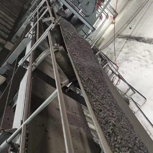 车爬坡输送机大型传送带稳定砂石石料输送带 厂家发货大型装