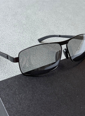 男士偏光变色太阳镜开车驾驶日夜两用墨镜男款偏光镜长方形弹簧腿
