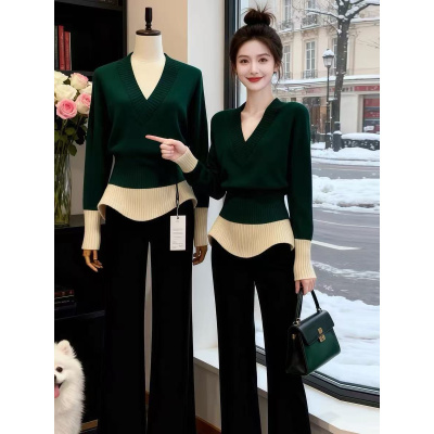 灰色交叉v领修身拼色针织衫毛衣女款2025新款冬季慵懒高级感上衣