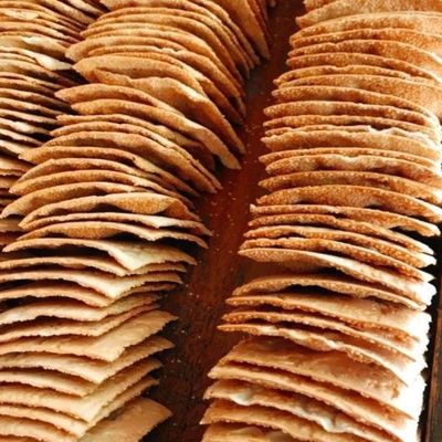 咸味吊炉曲阳芝麻薄饼薄脆零食添加老式河北特产酥脆烧饼美食