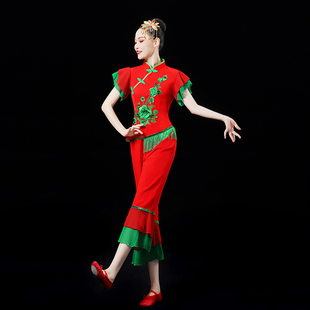 秧歌舞蹈服2023新款民族广场舞套装打鼓服腰鼓服装扇子舞演出服女