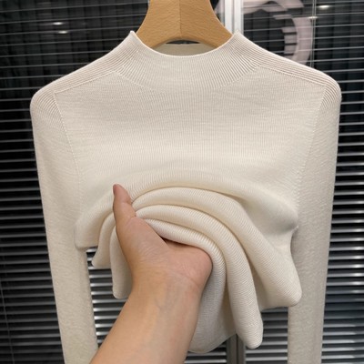 软糯半高领针织打底衫流行爆款
