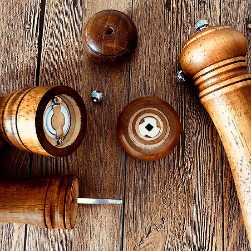 极速Vintage Naturmal Oak Wood Salt Pepper Grinder Hand Woode