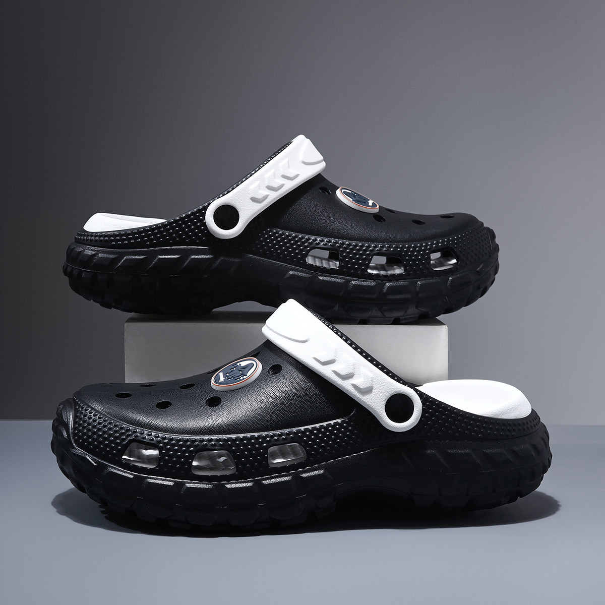 轮胎底洞洞鞋男款凉鞋2025夏季新款防滑外穿厚底包头时尚男士拖鞋