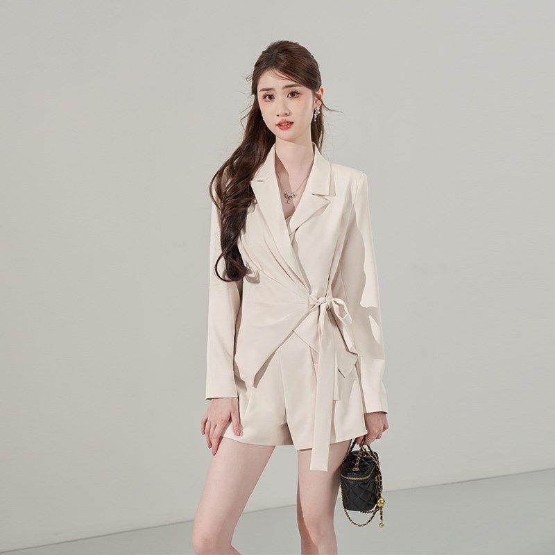 秋季新款女装套装2023新款高级感时尚气质西装外套短裤搭配两件套