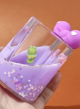 个性卡通心型入油沙漏液体漂浮笔筒DIY立体贴纸桌面摆件礼品