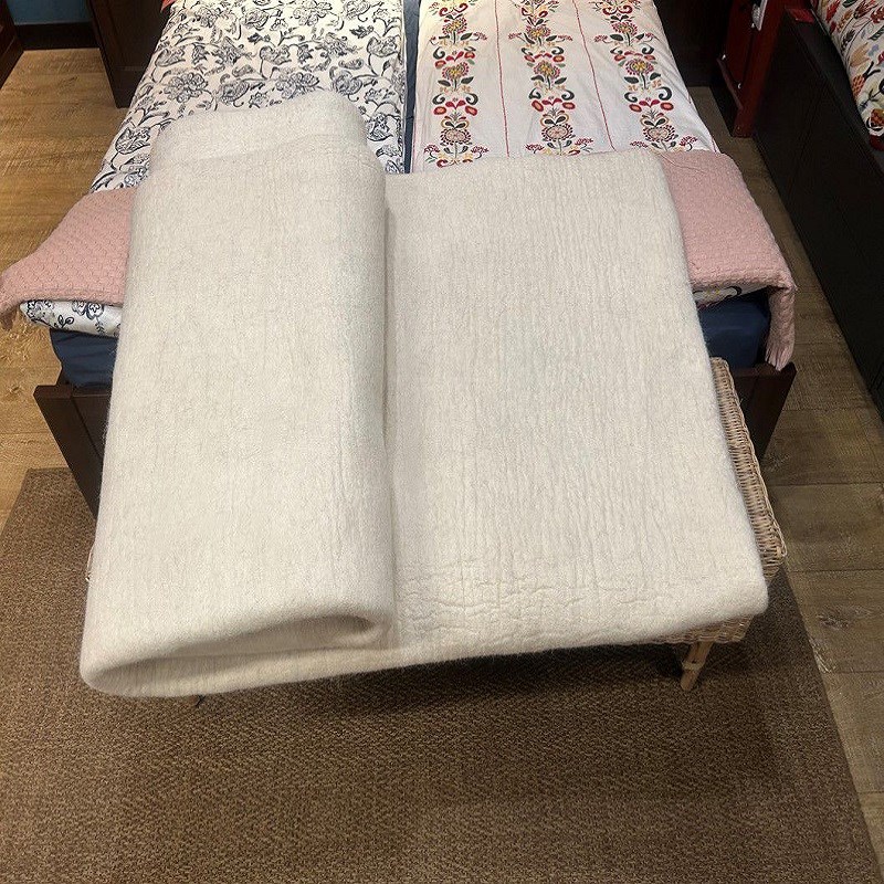 游牧民族手工纯羊毛毡子偏硬榻榻米楼房炕垫爬爬垫学生家用高密