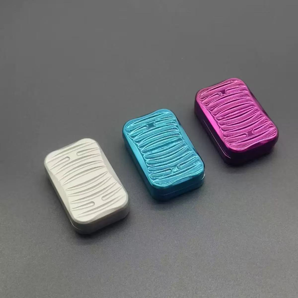 EDC减压玩具剑痕无限位推牌合金