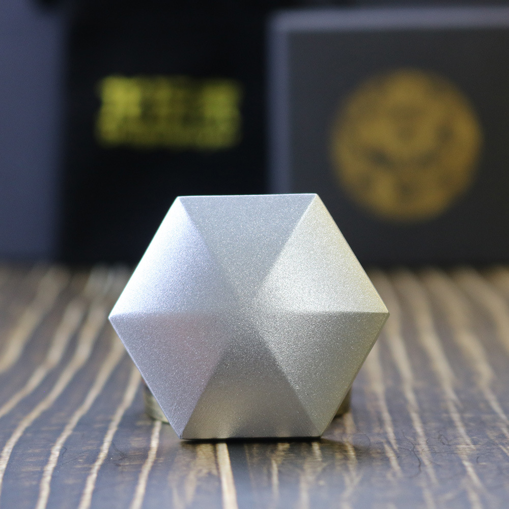 网红六边形手推推啪啪币翻滚牌