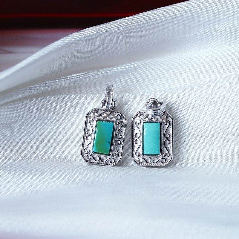天然原矿绿松石吊坠方牌925银镶嵌款吊坠 女款绿松挂坠饰品小坠子