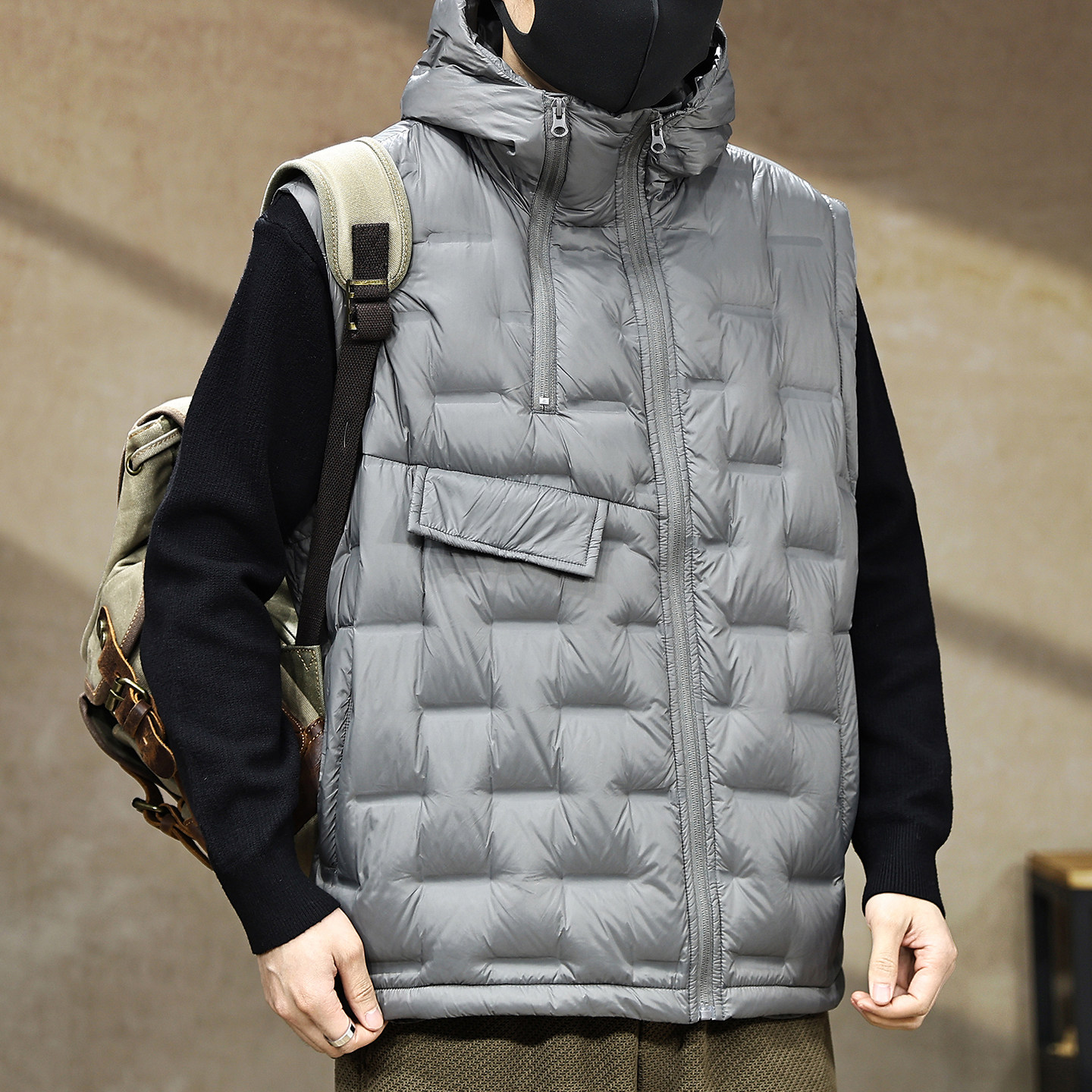 【鸭绒轻薄连帽羽绒马甲男冬季】