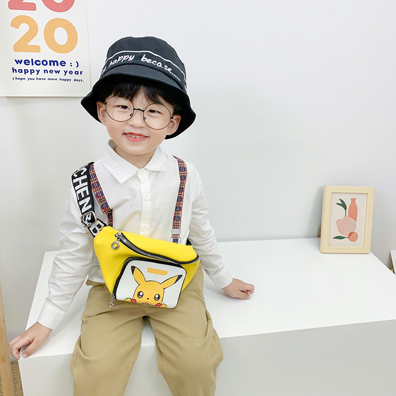 男童斜挎b包夏2021新款帅气卡通儿童腰包时尚背包可爱女童胸前包