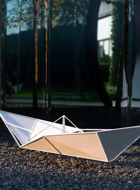 不锈钢船摆件定制金属户外草坪景观物美陈水景不锈钢抽象小船雕塑