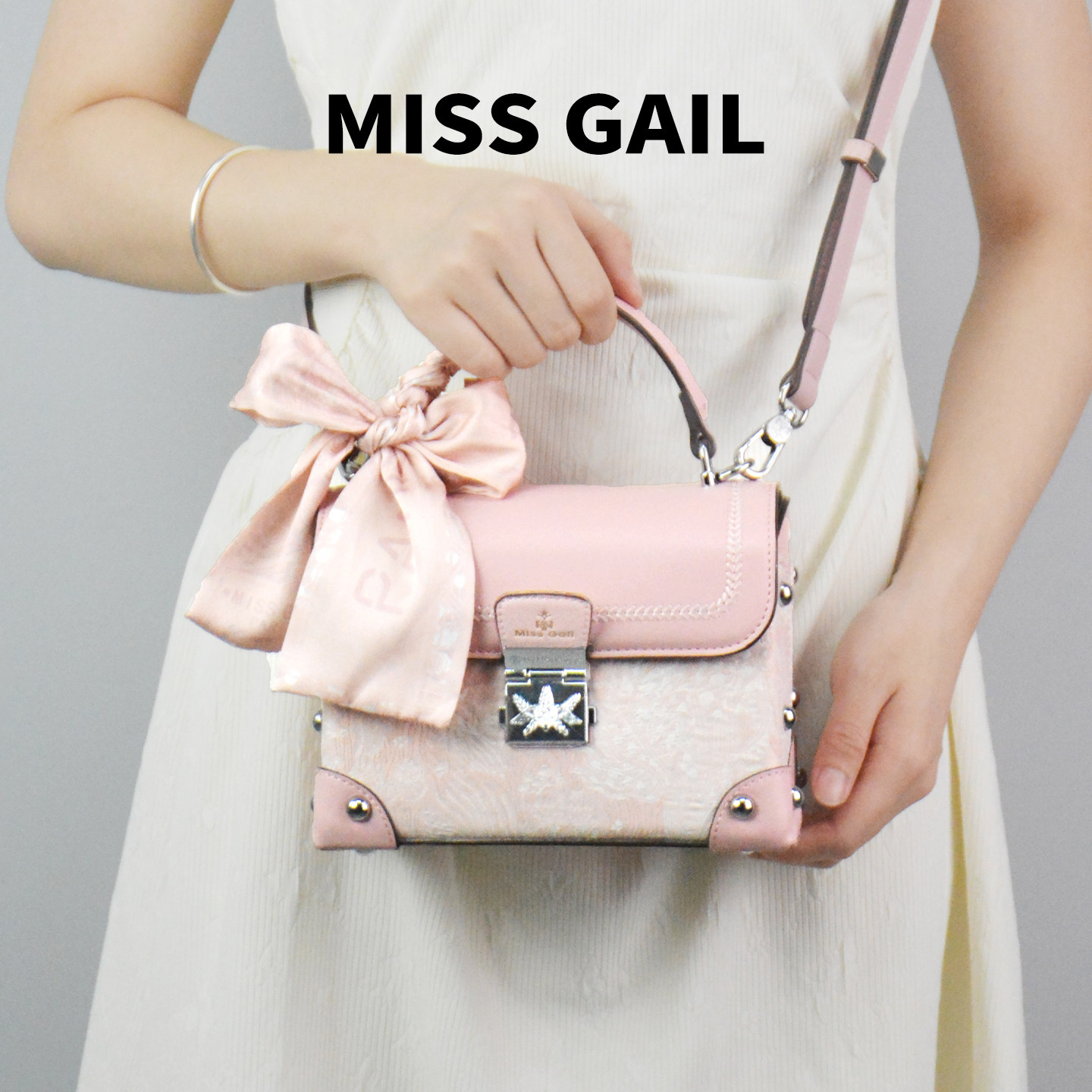 国潮刺绣优雅丝巾单肩斜挎手提包