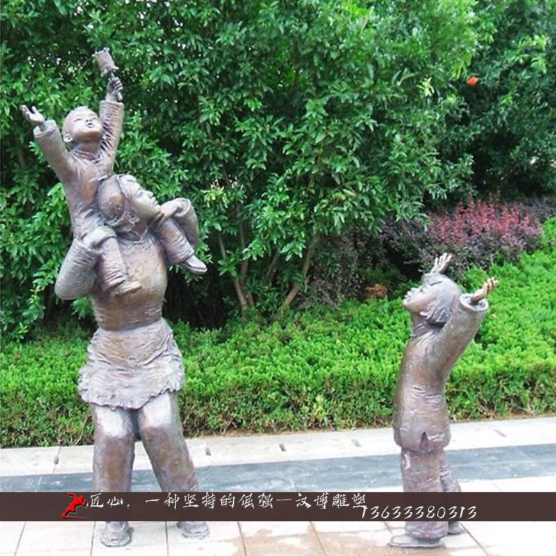 玻璃钢仿铜人物雕塑城市广场大型抽象人像铜雕人物制做厂家可定制