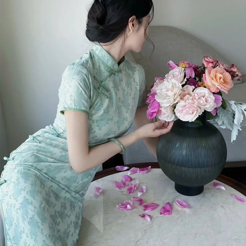 橘里CHIU清冷温婉短袖仙女风改良版旗袍日常淡雅绿色智熏版连衣裙