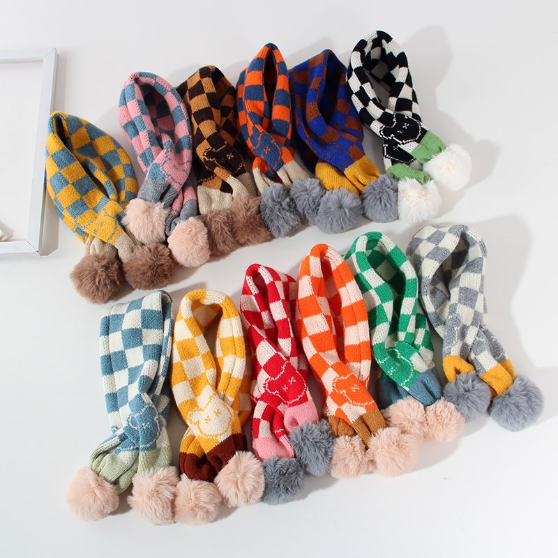 宝宝围巾秋冬拼色男童围脖女童保暖防寒毛球小孩交叉针织毛线围巾