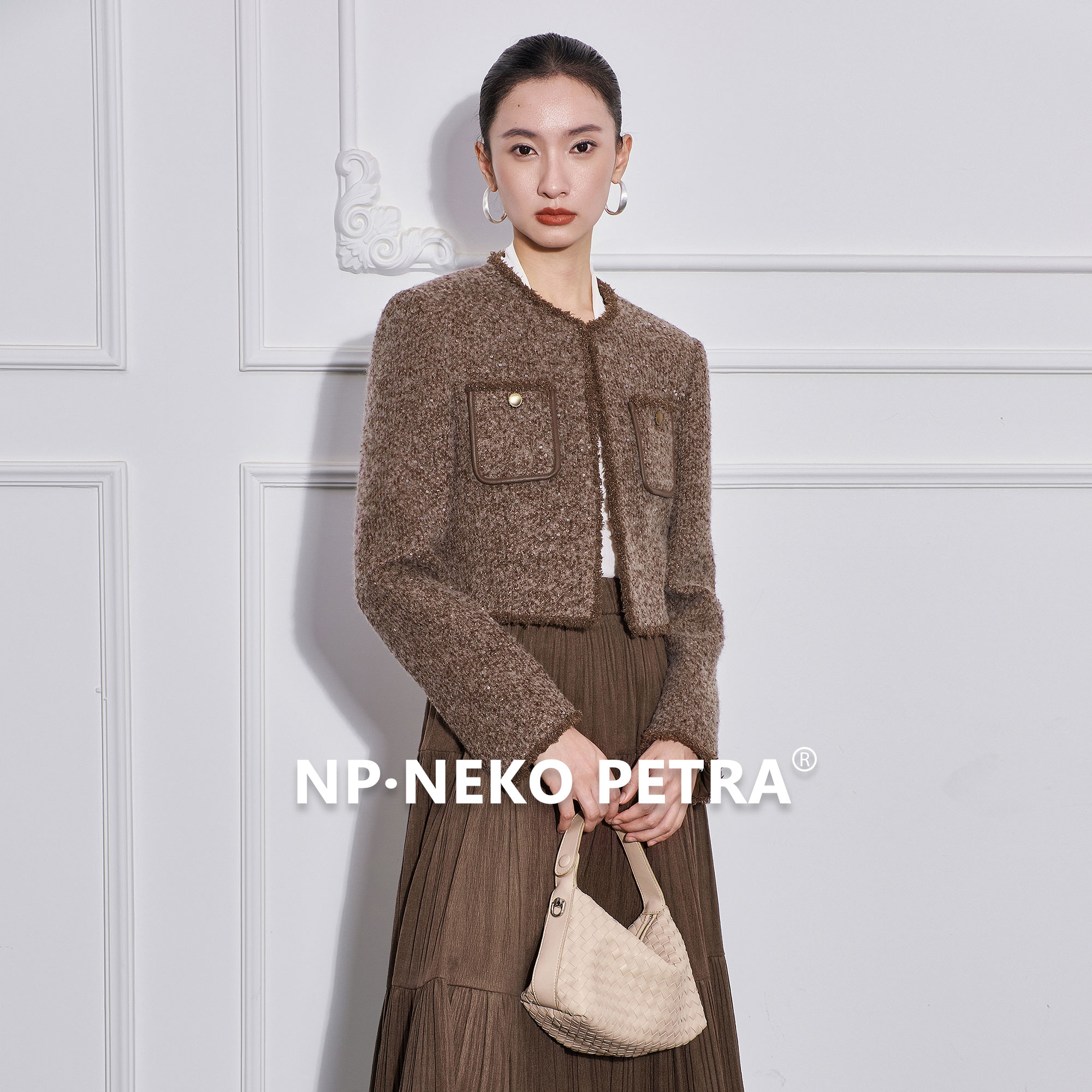 Neko Petra绒感鎏光亮丝珠片羊毛粗花呢彩咖色小香风短外套女秋冬