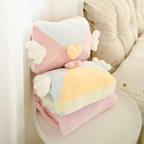 爱的信封抱枕午休车用办公室毯子被子三合一靠垫沙发装饰床上靠枕