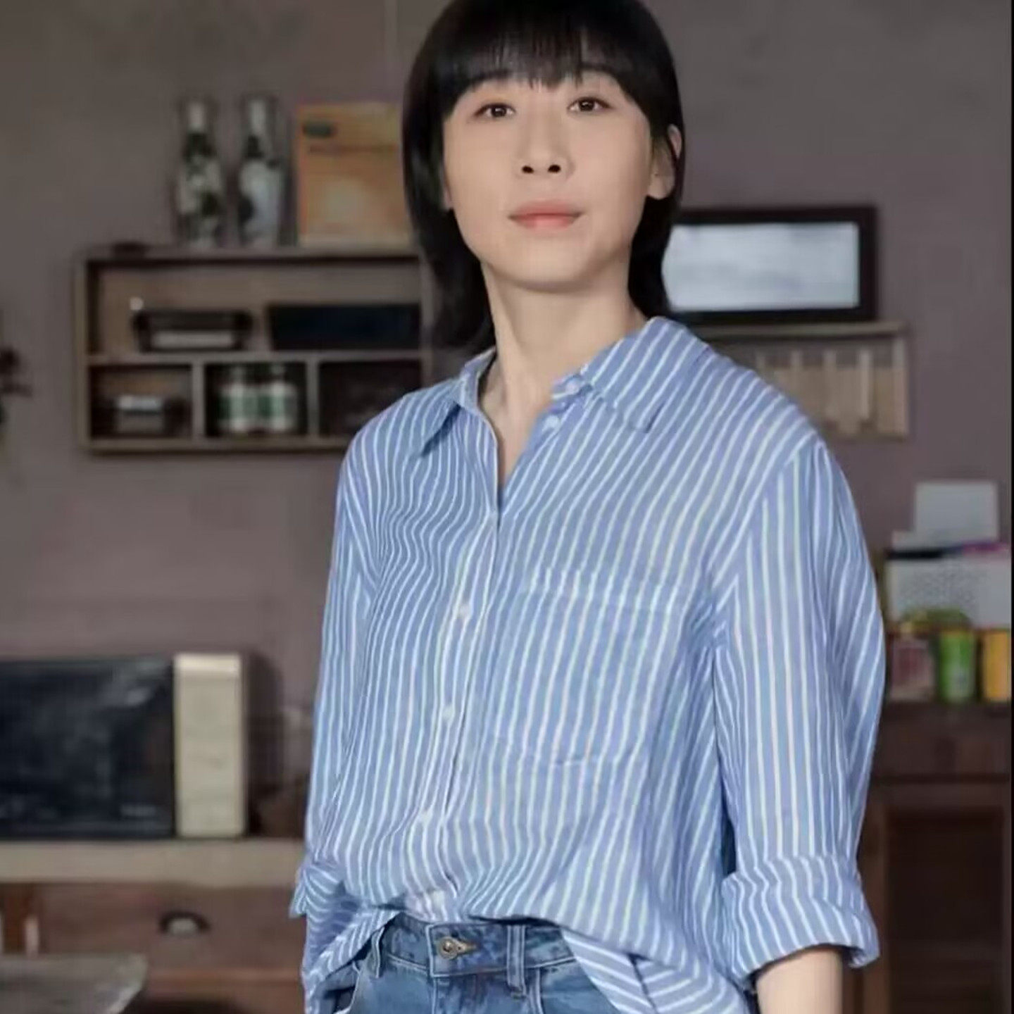 迷墙任素汐文一彤舞台同款蓝白竖条纹长袖宽松单排扣百搭上衣女
