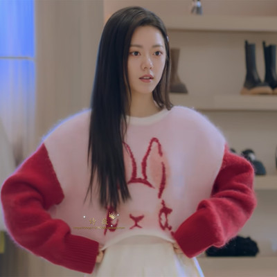 红色拼色兔子提花圆领长袖针织衫