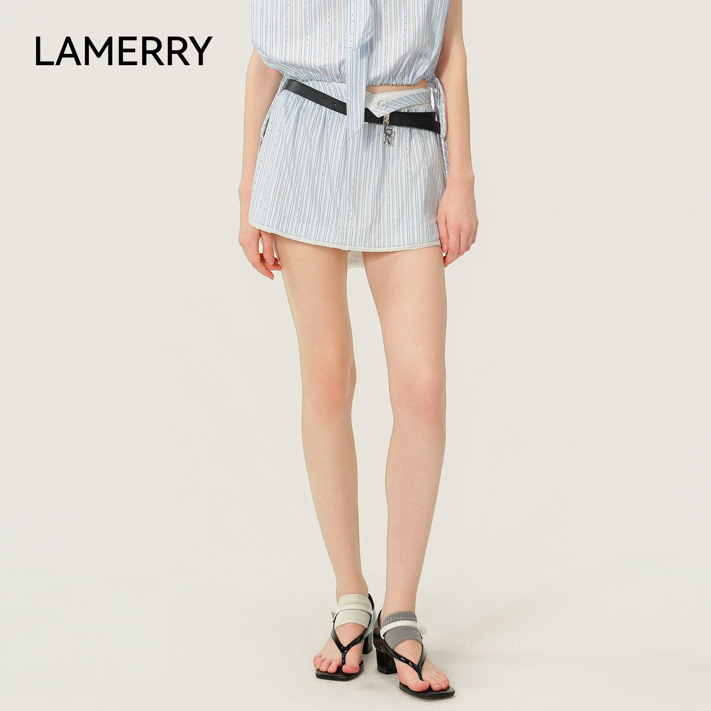 LAMERRY/朗美睿26夏蓝白条纹短裙A型假两件裙裤女翻腰头摩登通勤