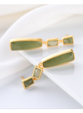 中式耳环2022新款潮秋冬绿色耳坠女复古绿时尚几何大气和田玉耳饰