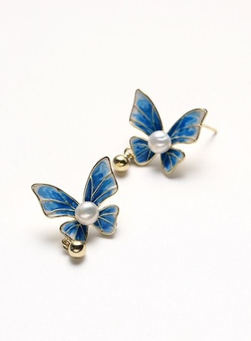 春季韩国东大门2024款蓝色渐变蝴蝶耳钉小巧精致好感耳环仙气耳饰