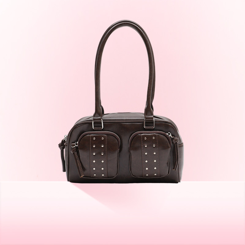 【新品】WEGO立体口袋铆钉波士顿包女2025新款通勤腋下小容量包包,箱包皮具/热销女包/男包,通用款女包,淘宝优惠券,粉丝福利购,淘宝优惠卷