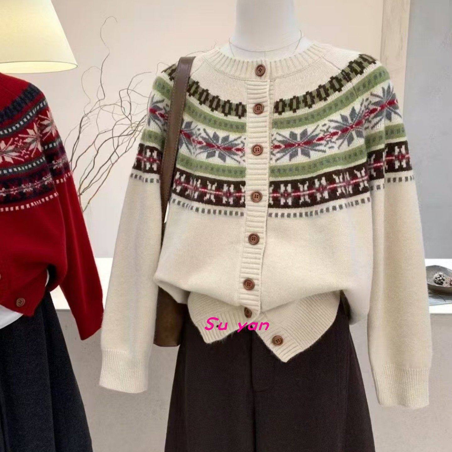 撞色雪花提花甜美减龄学院风针织开衫秋冬新款韩系复古休闲毛衣女